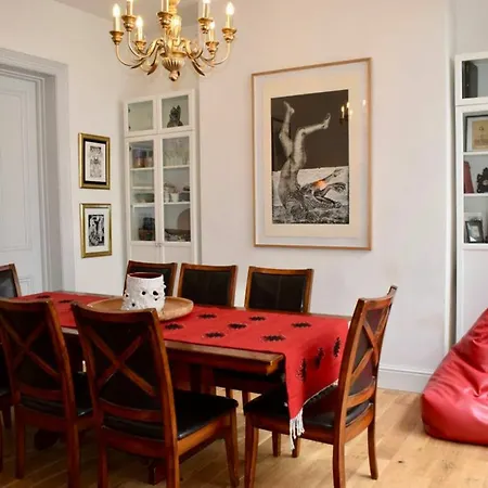 Apartment 4 Bedroom House In Dublin