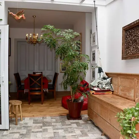Апартаменты 4 Bedroom House In