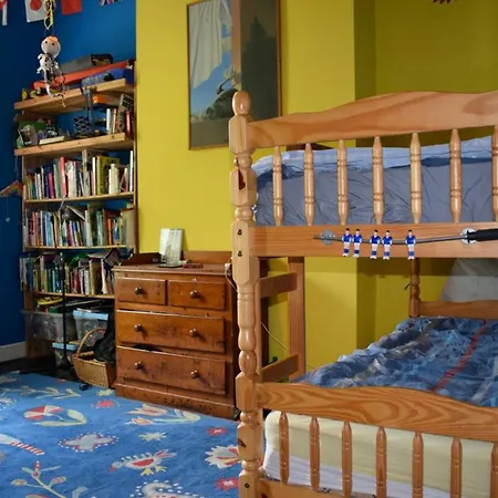 4 Bedroom House In Apartamento *