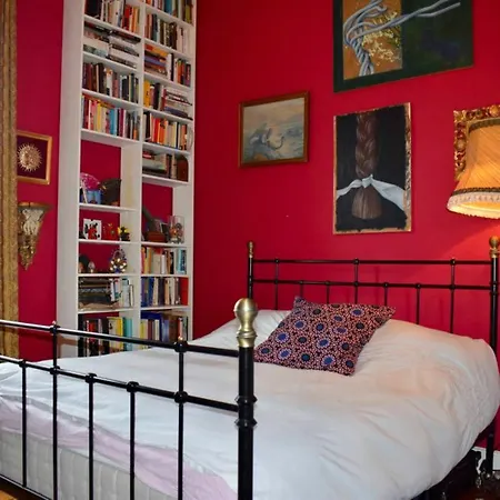Appartamento 4 Bedroom House In